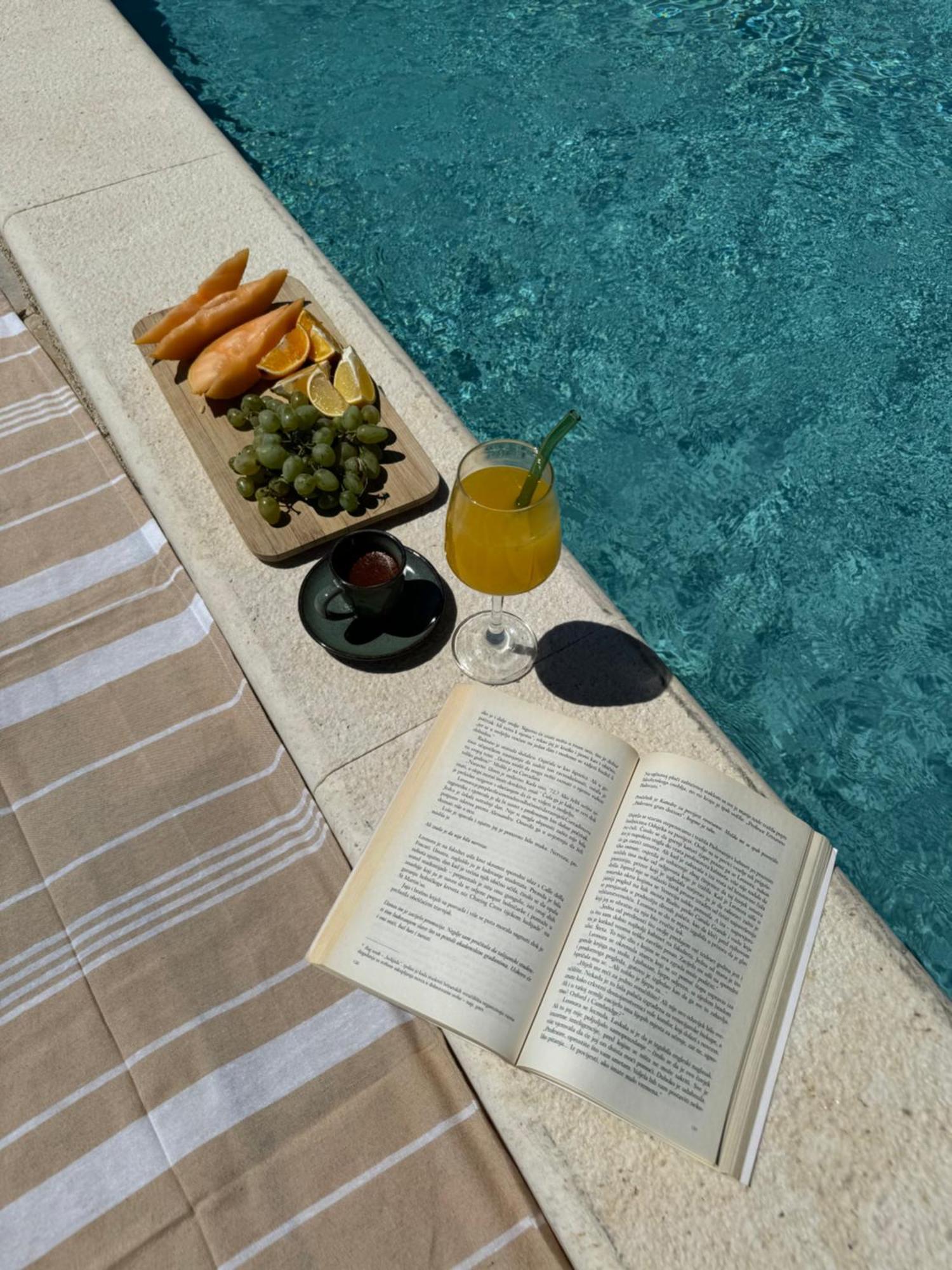 Holiday Home Iva With Pool ซูโกชัน ภายนอก รูปภาพ