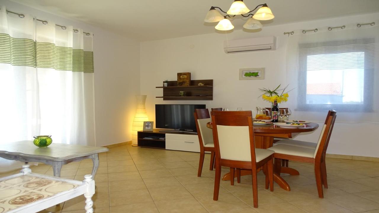 Holiday Home Iva With Pool ซูโกชัน ภายนอก รูปภาพ