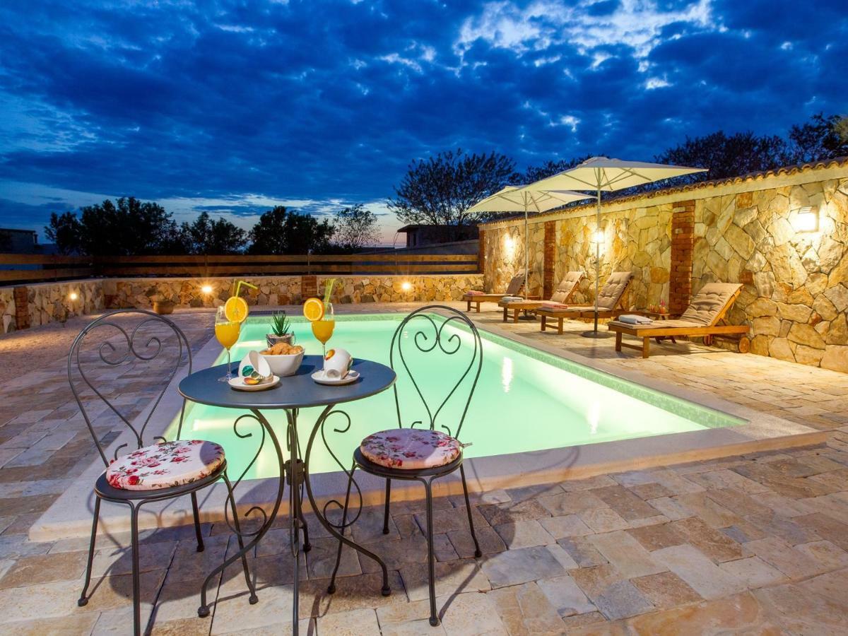 Holiday Home Iva With Pool ซูโกชัน ภายนอก รูปภาพ