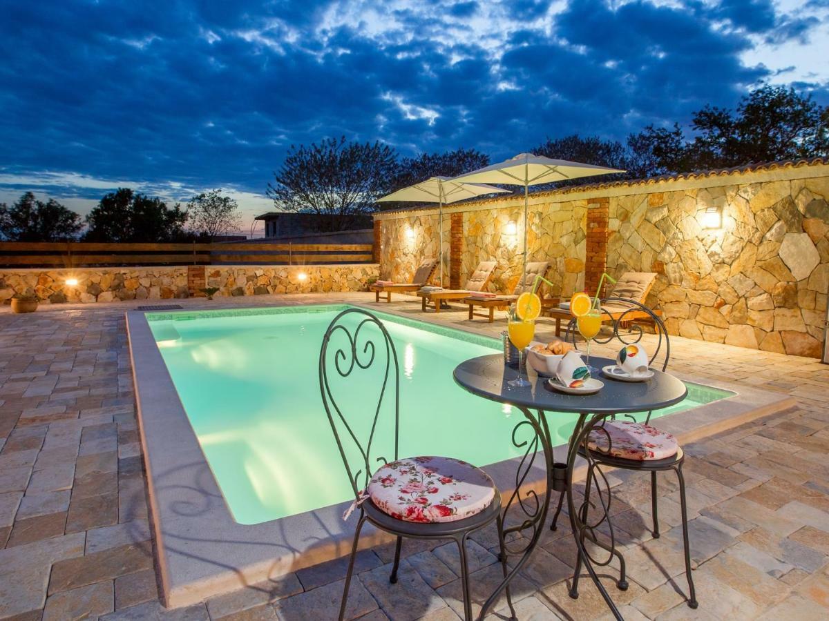 Holiday Home Iva With Pool ซูโกชัน ภายนอก รูปภาพ